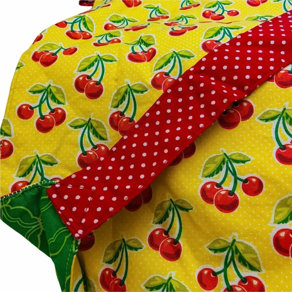 4260 Square Caserole quilted Cherries carrier 12
